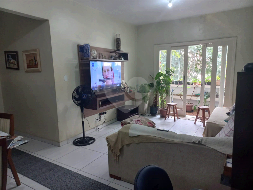 APARTAMENTO em PINHEIROS