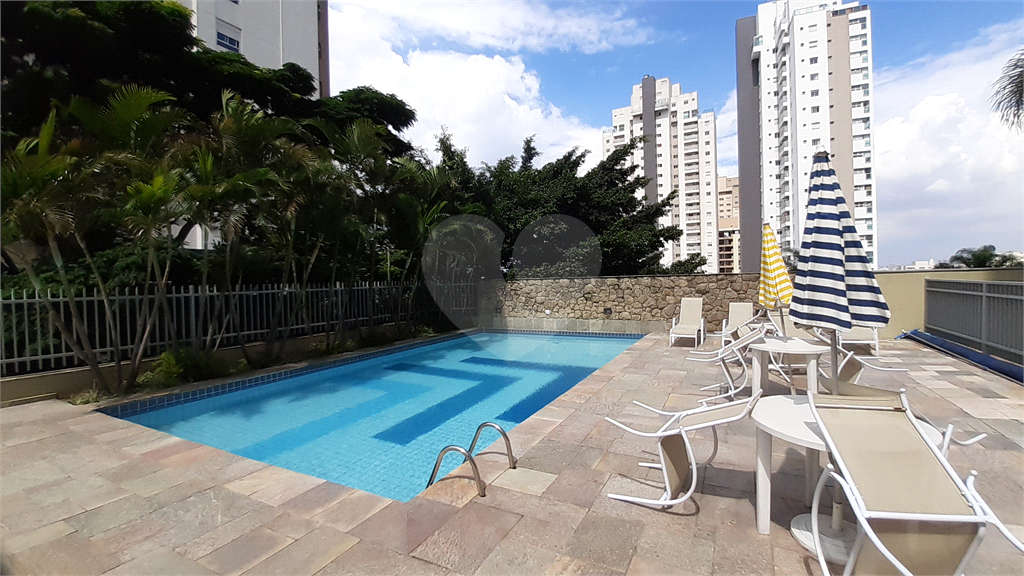 Aluga-se: Apartamento de 92 metros, 3 quartos (1 Suíte) e 2 vagas, em Santana!