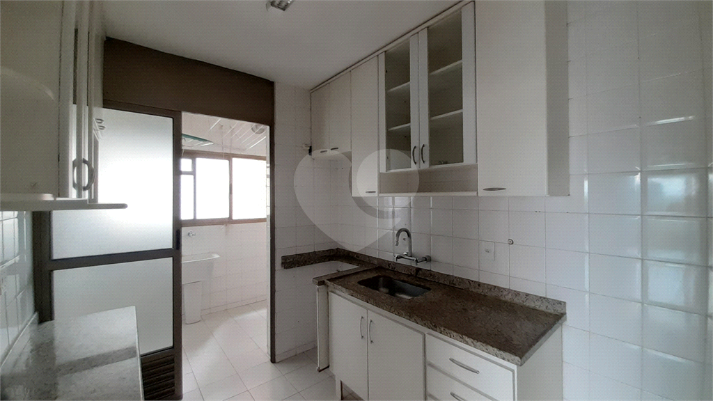 Aluga-se: Apartamento de 92 metros, 3 quartos (1 Suíte) e 2 vagas, em Santana!