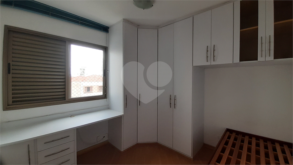 Aluga-se: Apartamento de 92 metros, 3 quartos (1 Suíte) e 2 vagas, em Santana!