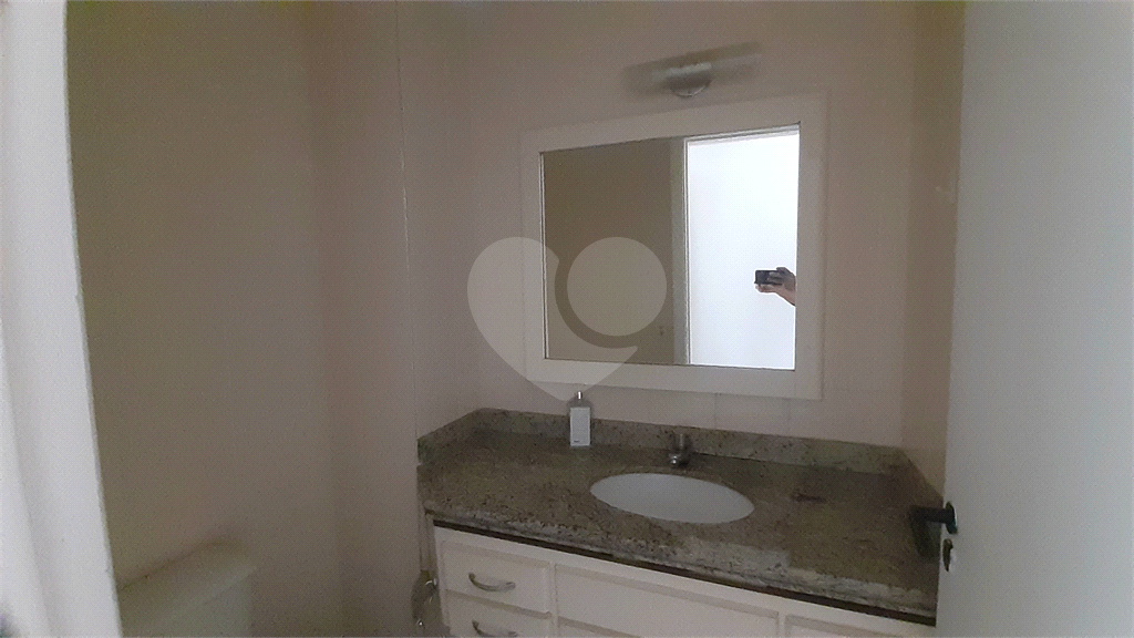 Aluga-se: Apartamento de 92 metros, 3 quartos (1 Suíte) e 2 vagas, em Santana!