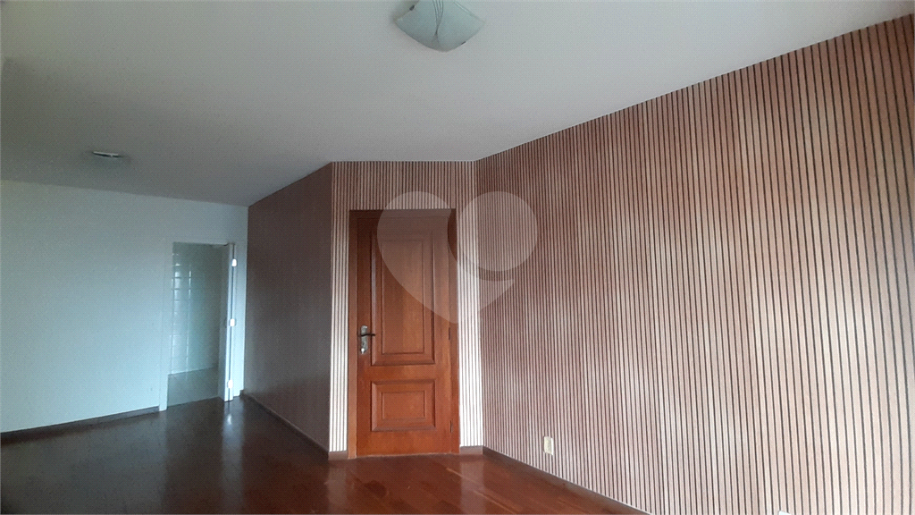 Aluga-se: Apartamento de 92 metros, 3 quartos (1 Suíte) e 2 vagas, em Santana!