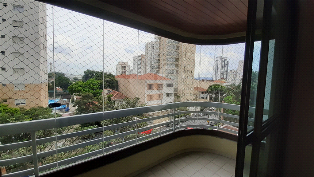 Aluga-se: Apartamento de 92 metros, 3 quartos (1 Suíte) e 2 vagas, em Santana!