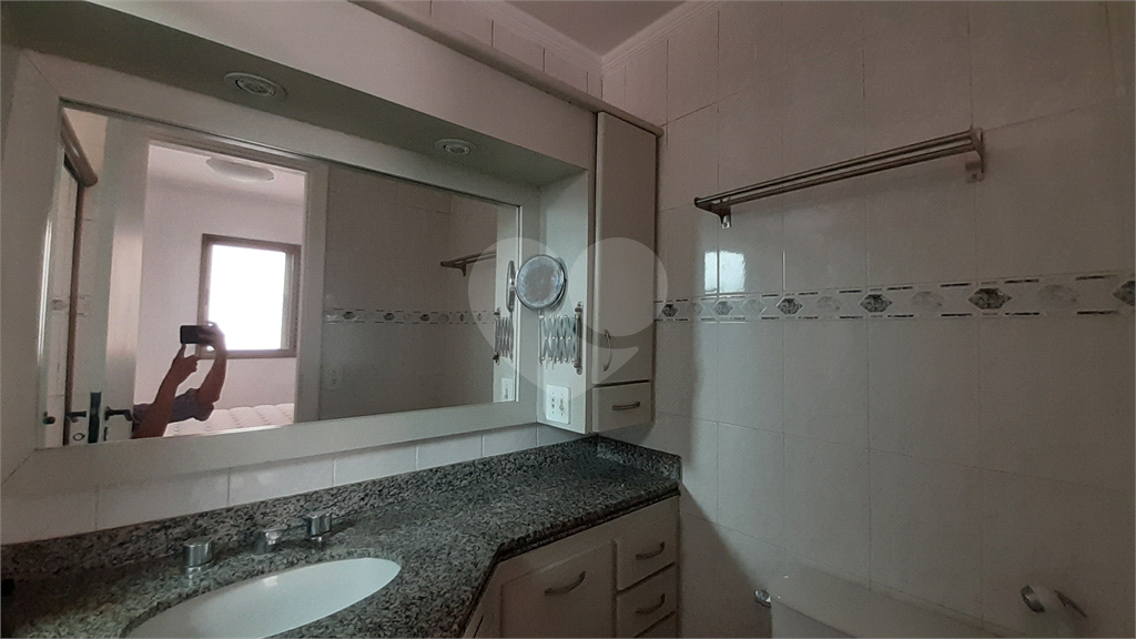 Aluga-se: Apartamento de 92 metros, 3 quartos (1 Suíte) e 2 vagas, em Santana!