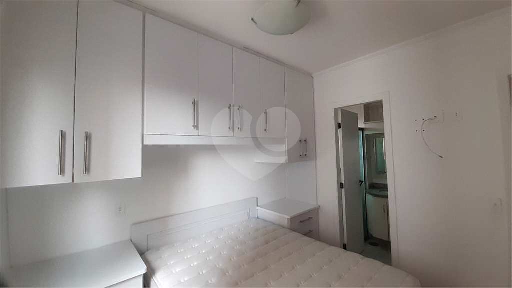 Aluga-se: Apartamento de 92 metros, 3 quartos (1 Suíte) e 2 vagas, em Santana!