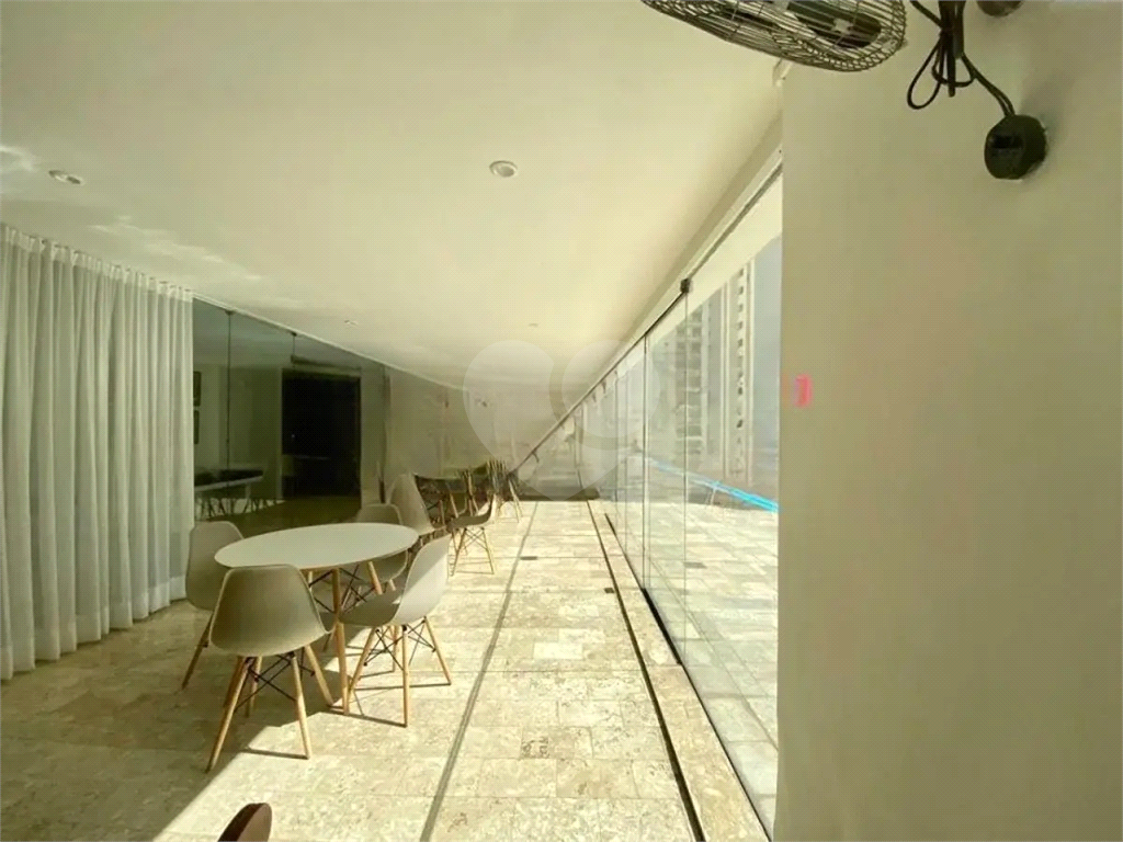 Apartamento em Moema com 3 quartos - reformado