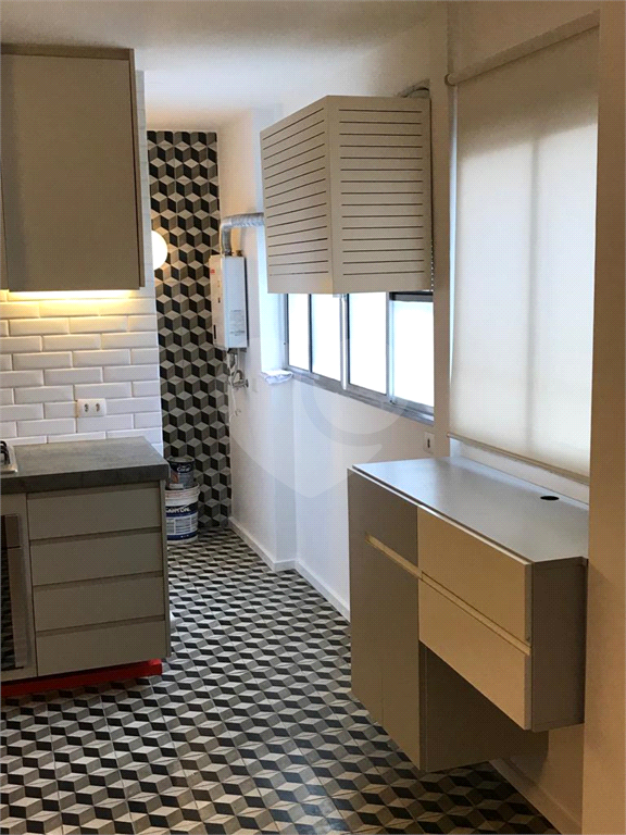 Apartamento em Moema com 3 quartos - reformado