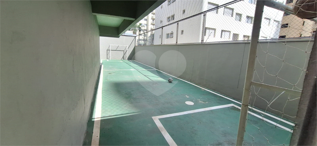 Apartamento em Moema com 3 quartos - reformado