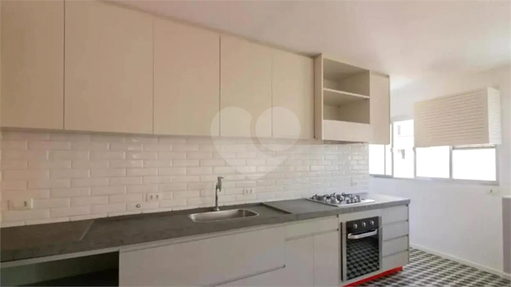 Apartamento em Moema com 3 quartos - reformado