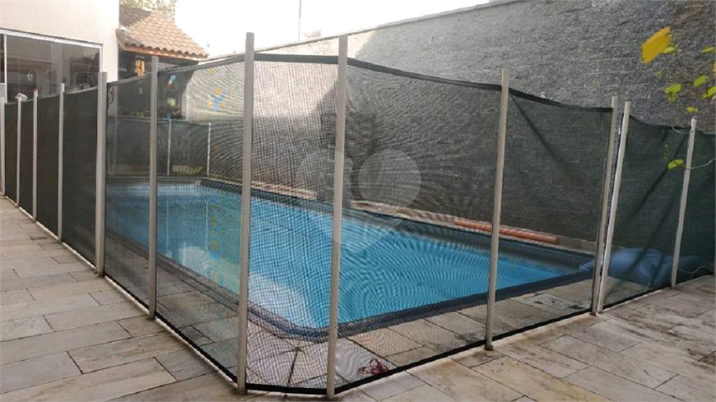 SOBRADO em JARDIM SANTA MENA