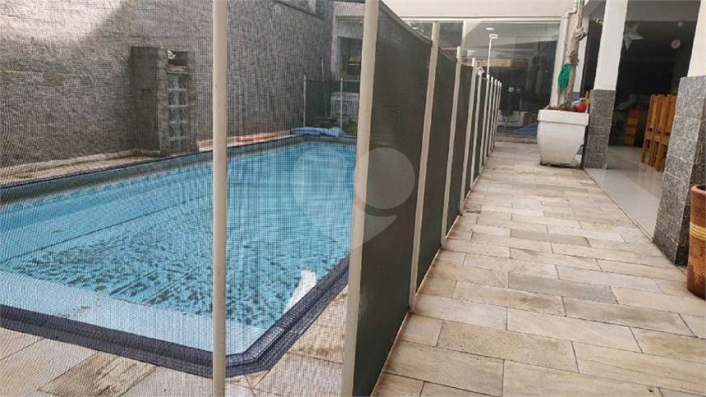 SOBRADO em JARDIM SANTA MENA
