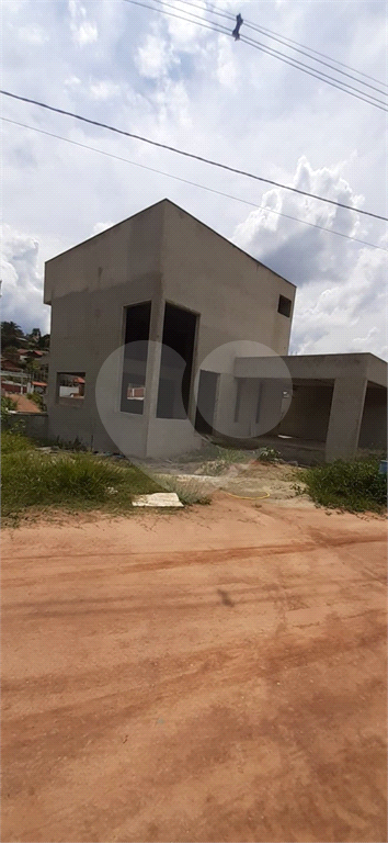 Sobrado à venda com 3 quartos, 188m² - Foto 2