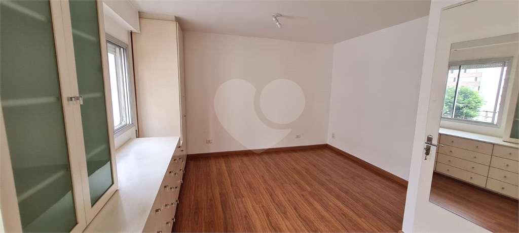 APARTAMENTO em VILA MARIANA