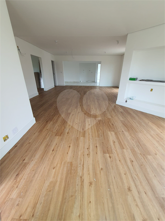 APARATAMENTO DE 200M2 NO MANDAQUI 3 SUITES, SENDO 1 SUITE MASTER, 5 BANHEIROS 6 VAGAS DE GARAGEM 