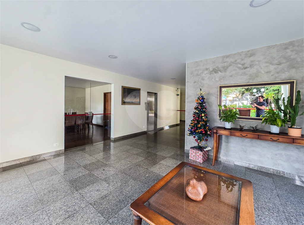 Apartamento à venda em Perdizes de 136m² com 2 dormitórios, 1 suíte e 2 vagas