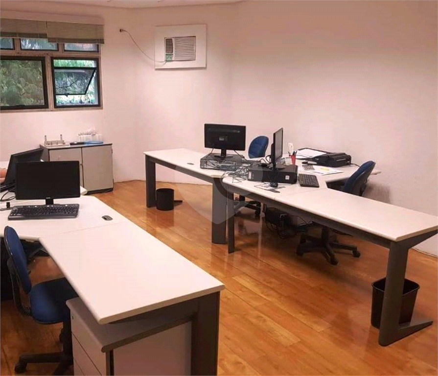 PRÉDIO INTEIRO em PENHA
