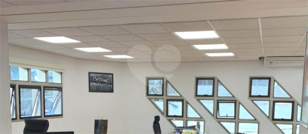 PRÉDIO INTEIRO em PENHA