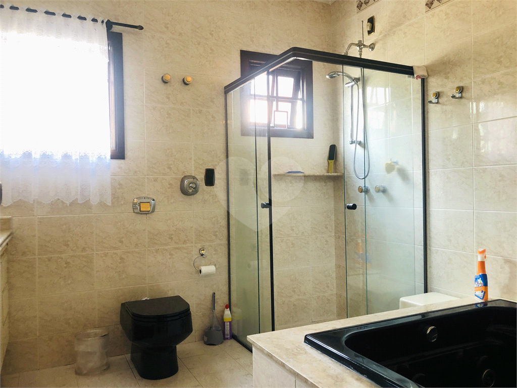 Sobrado no Mandaqui com 3 dormitórios, 1 suite e 5 vagas