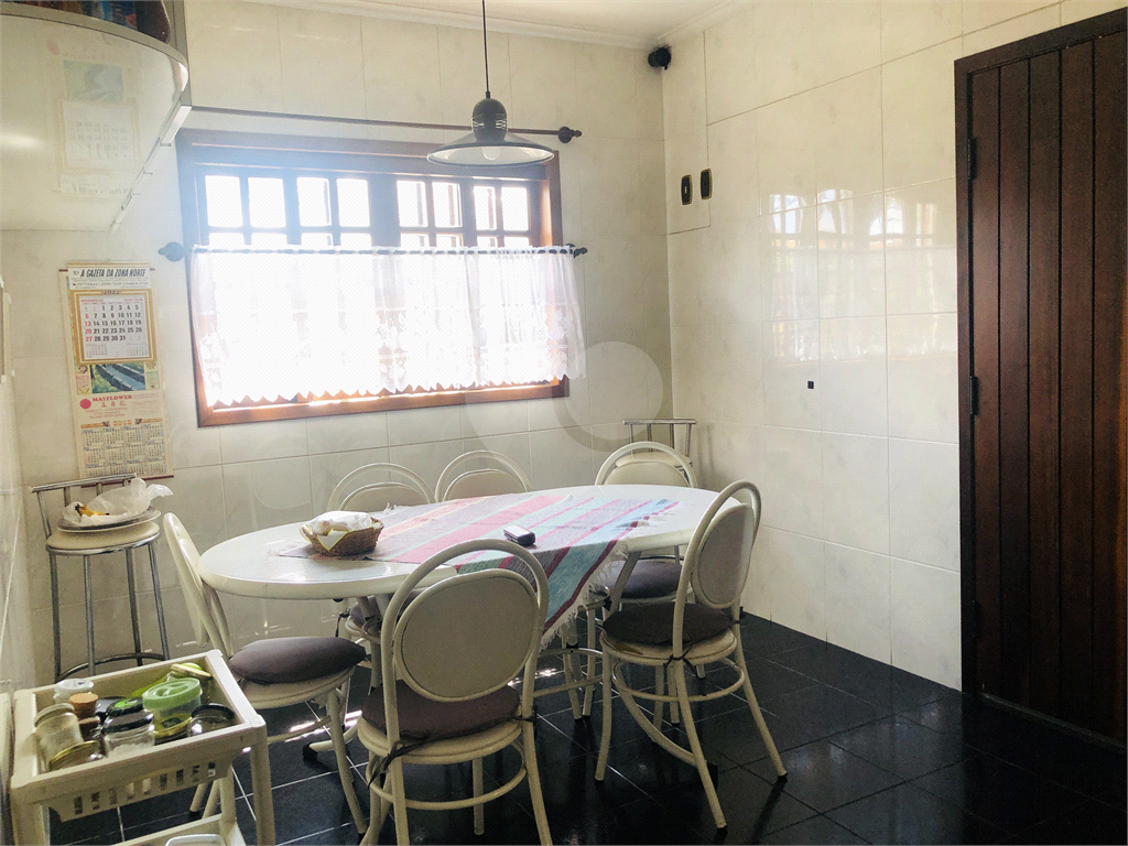 Sobrado no Mandaqui com 3 dormitórios, 1 suite e 5 vagas