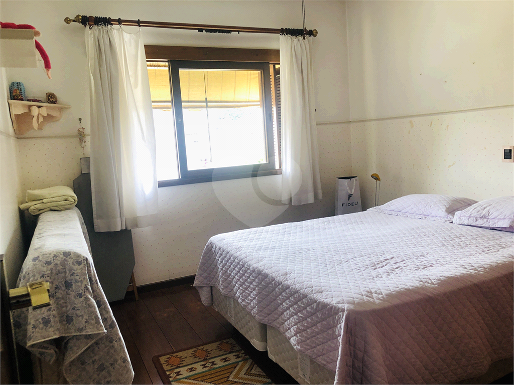 Sobrado no Mandaqui com 3 dormitórios, 1 suite e 5 vagas