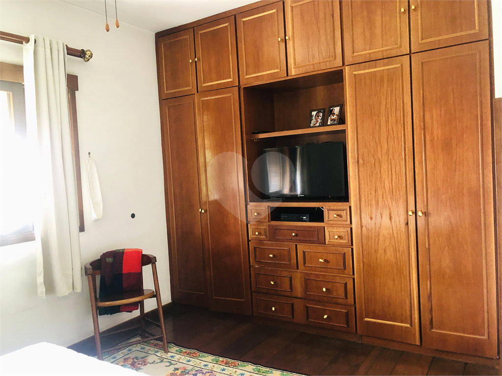Sobrado no Mandaqui com 3 dormitórios, 1 suite e 5 vagas