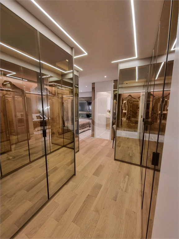 Cobertura duplex 306m² ampla sala de estar com varanda 3 suítes 3 vagas Perdizes
