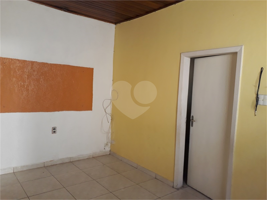 Casa à venda com 4 quartos, 120m² - Foto 9