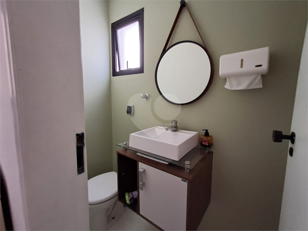 Sala Comercial de 41m² com 2 salas, 1 recepção, copa, 1 banheiro e 1 vaga Perdizes 