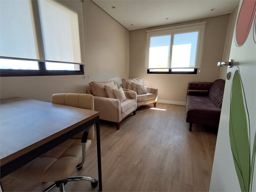 Sala Comercial de 41m² com 2 salas, 1 recepção, copa, 1 banheiro e 1 vaga Perdizes 