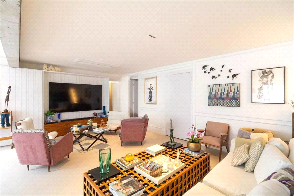 Espetacular apartamento junto ao Parque da Água Branca! * Aceita permuta. 
