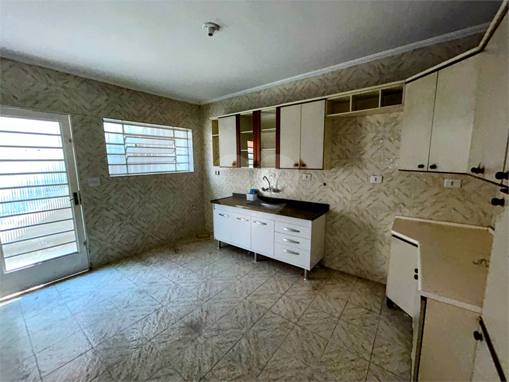 Casa à venda com 2 quartos, 158m² - Foto 11