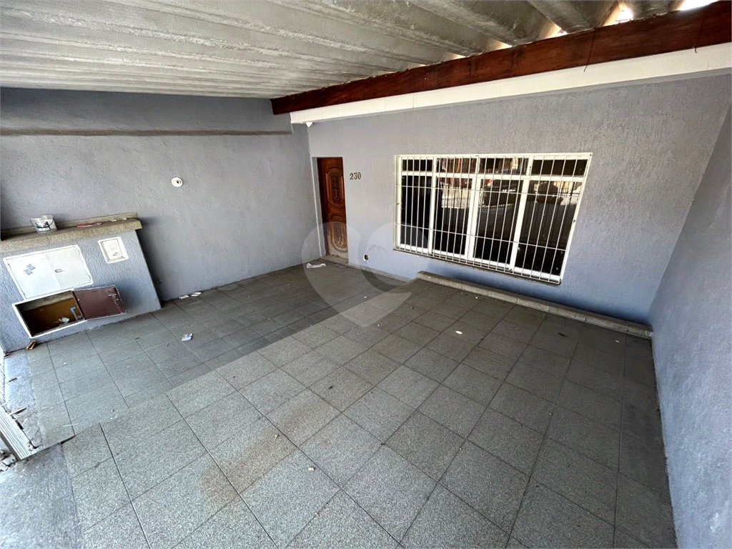 Casa à venda com 2 quartos, 158m² - Foto 2