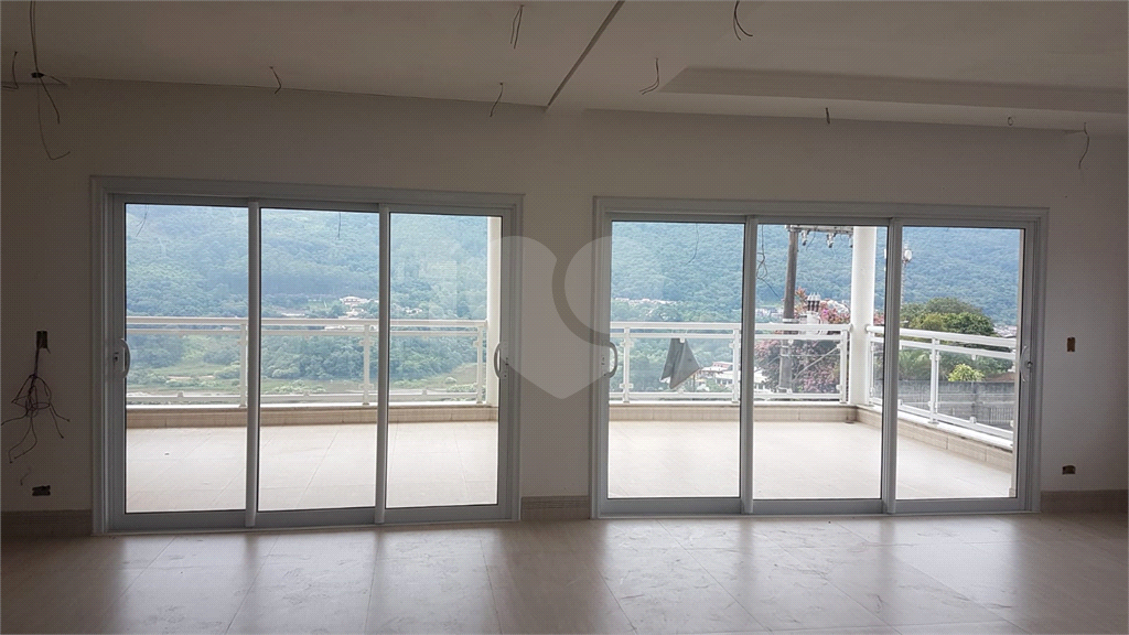 Casa à venda com 5 quartos, 375m² - Foto 2