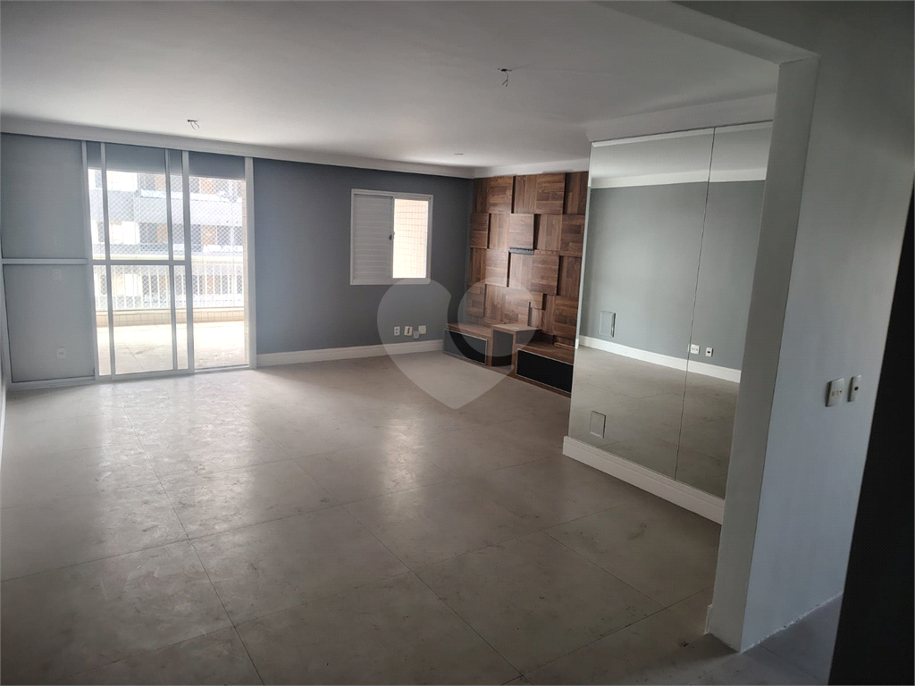 Lindo Apto em condomínio completo