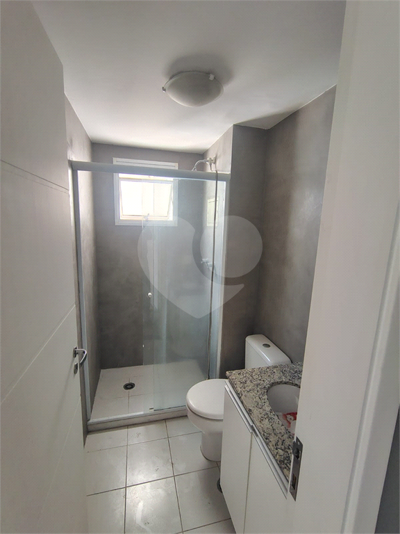 Lindo Apto em condomínio completo