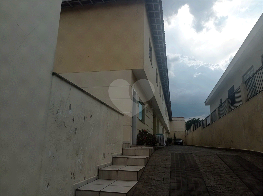 Sobrado em Condomínio Fechado na Vila Mazzei repleto de Armários Embutidos 03 dorm 03 vagas 