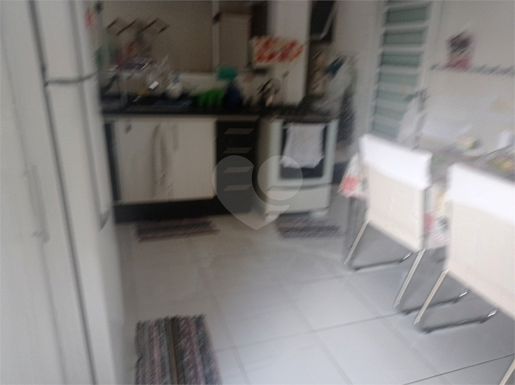 Sobrado em Condomínio Fechado na Vila Mazzei repleto de Armários Embutidos 03 dorm 03 vagas 