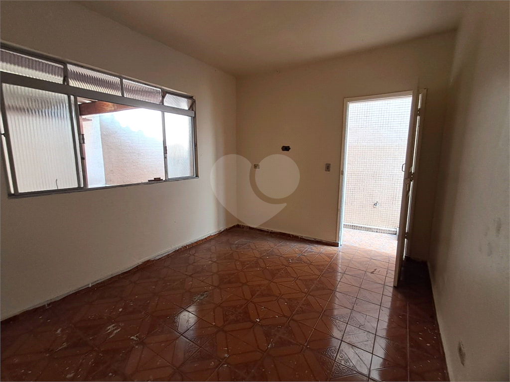 Casa à Venda | 295 m² | 3 dormitórios (1 suíte)| edícula | 2 vagas na Vila Guilherme!