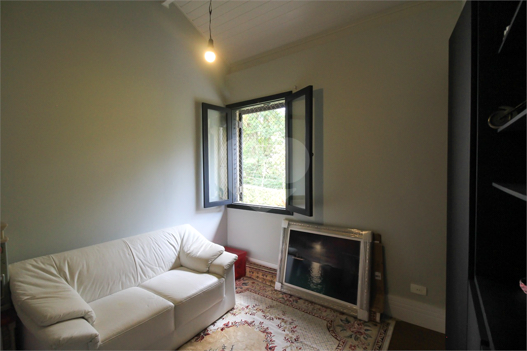 Sobrado para locação, 4 quartos (3 suítes), piscina, área gourmet, 4 vagas. Horto Jardim Ibiratiba