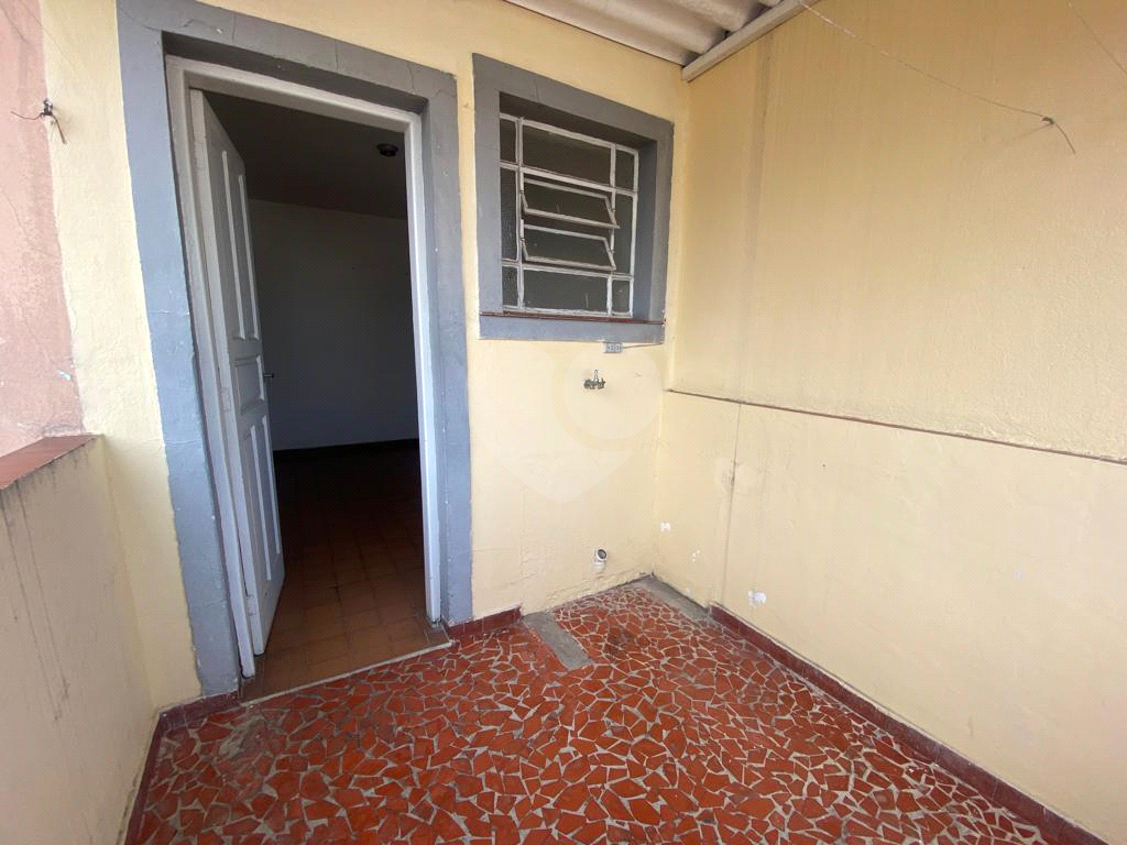 Casa à venda com 2 quartos, 60m² - Foto 29