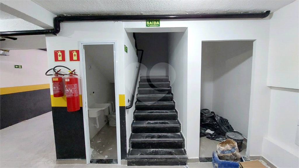 Apto em Condomínio Fechado com 02 dormitórios sem vaga de garagem - Vila Maria Alta