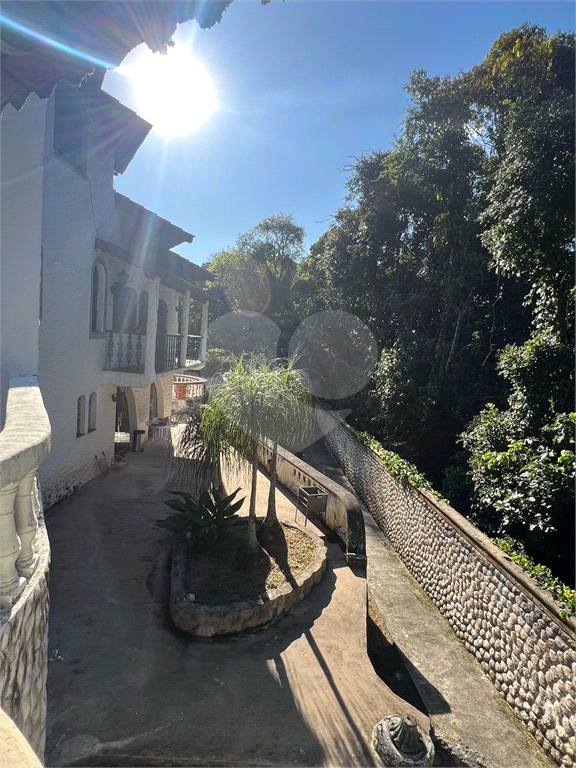 Casa de Condomínio à venda com 3 quartos, 259m² - Foto 4