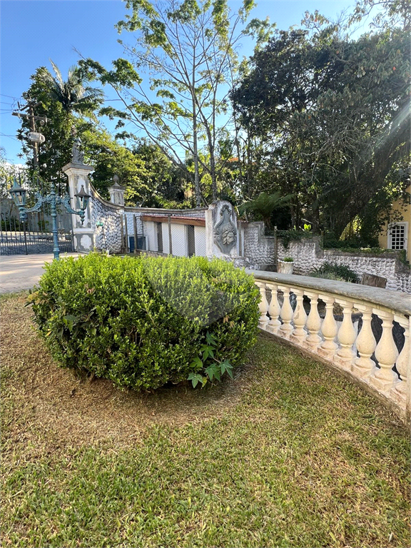 Casa de Condomínio à venda com 3 quartos, 259m² - Foto 1