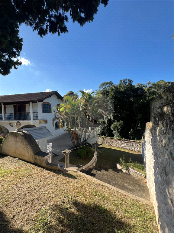 Casa de Condomínio à venda com 3 quartos, 259m² - Foto 2