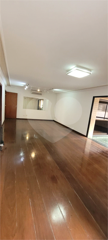 APARTAMENTO em CASA VERDE