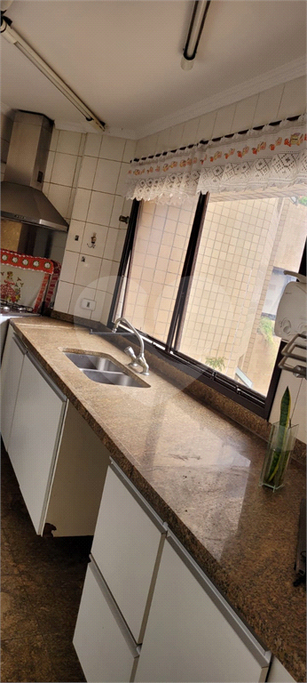 APARTAMENTO em CASA VERDE