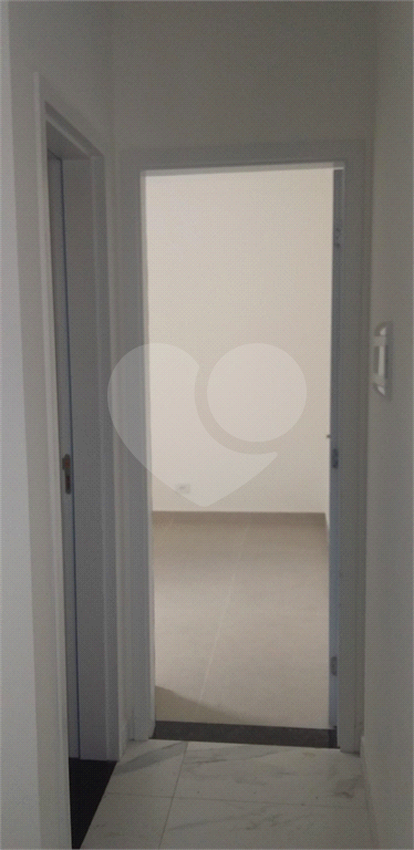 Belíssimo Apartamento em Condomínio Fechado na Parada Inglesa.