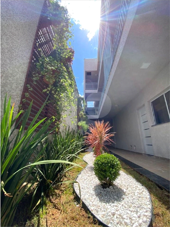 Belíssimo Apartamento em Condomínio Fechado na Parada Inglesa.