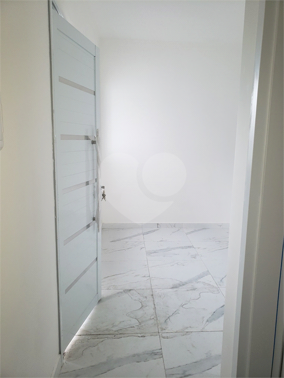 Belíssimo Apartamento em Condomínio Fechado na Parada Inglesa.
