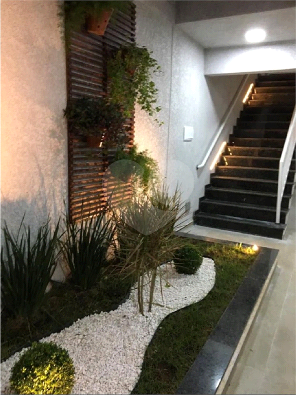 Belíssimo Apartamento em Condomínio Fechado na Parada Inglesa.